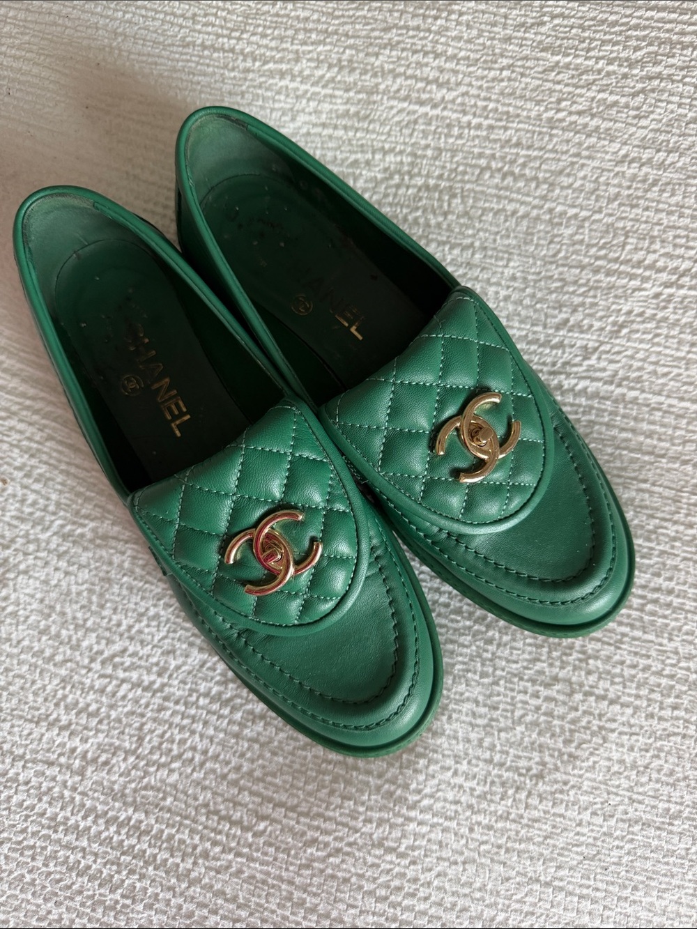 CHANEL Emerald Green Quilted Leather Loafers with Gold CC